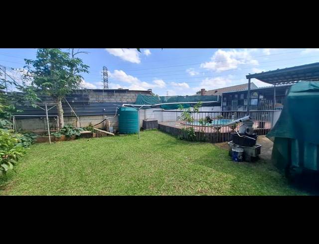 5 BEDROOM HOUSE FOR SALE IN MANOR